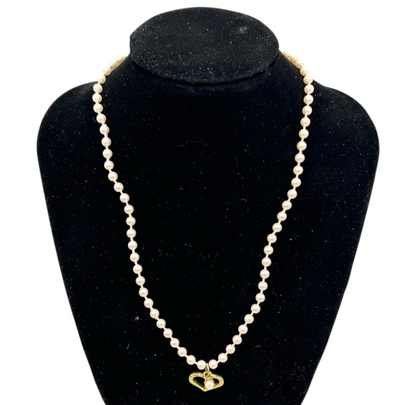 Jewelry - Faux Pearl Necklace Gold Heart Charm